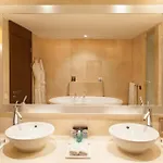 Intercontinental By Ihg Hotel 5*