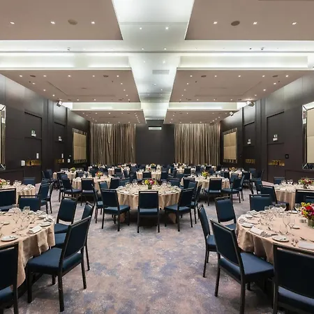 Intercontinental By Ihg Hotell